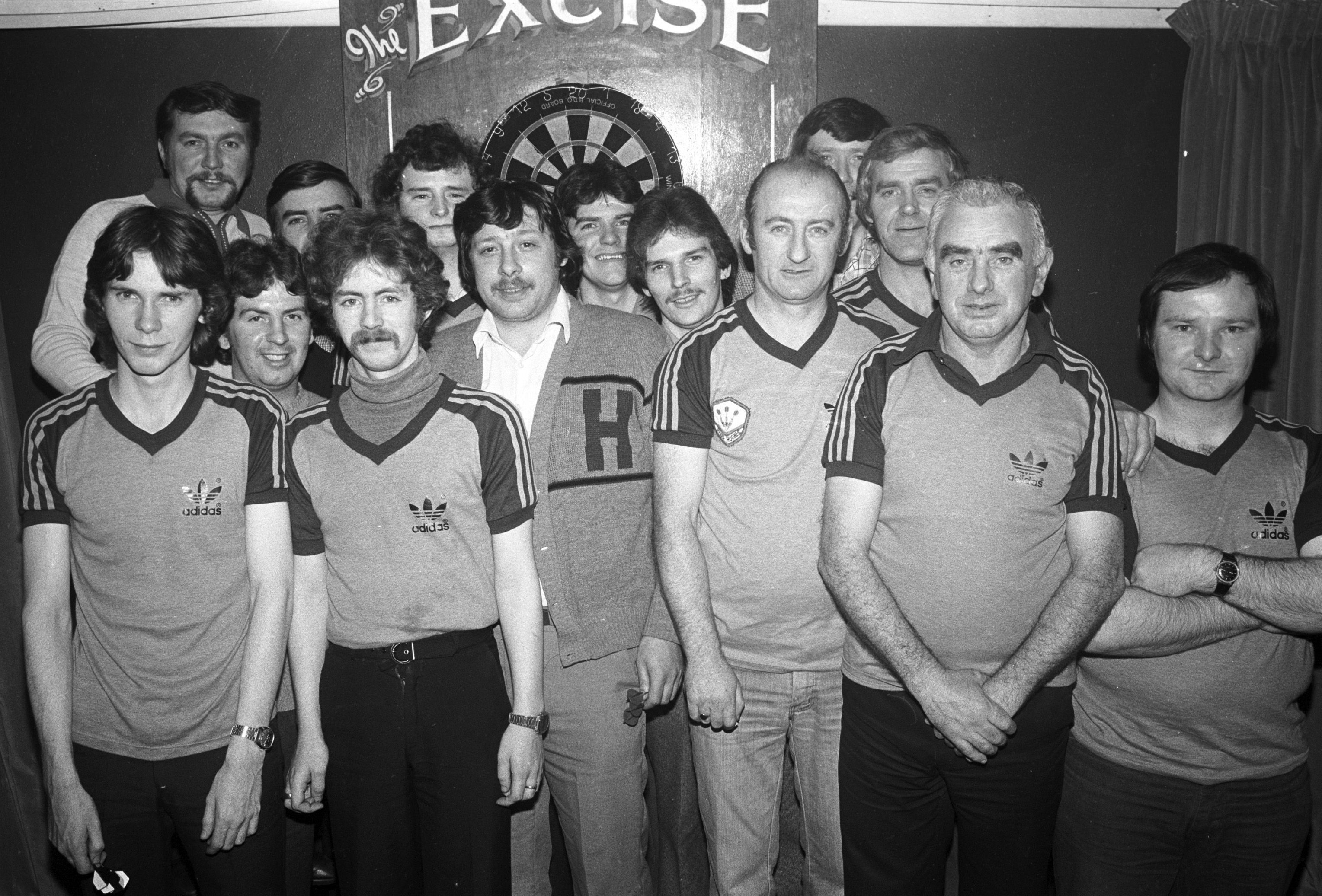 The Excise Dart Team who played Turf Lodge at the Central Bar