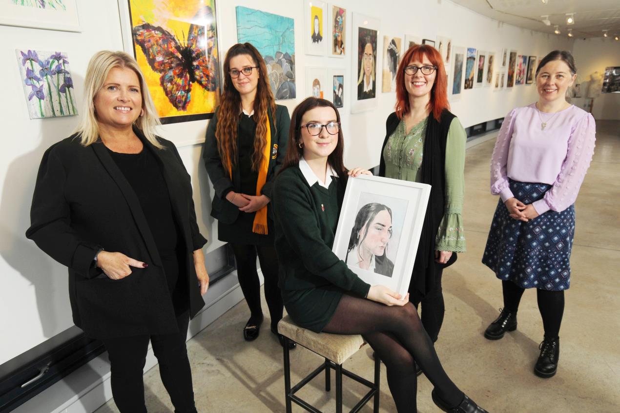 EXHIBITION: Gilly Campbell, Arts Council of Northern Ireland, Coláiste Feirste art students, Clódagh Nic Giolla Fhionntáin and April Ní hÍr  with Emma Berkery, Art Director, and Gráinne Ní Ghilín, Director, Cultúrlann Mc Adam Ó Fiaich