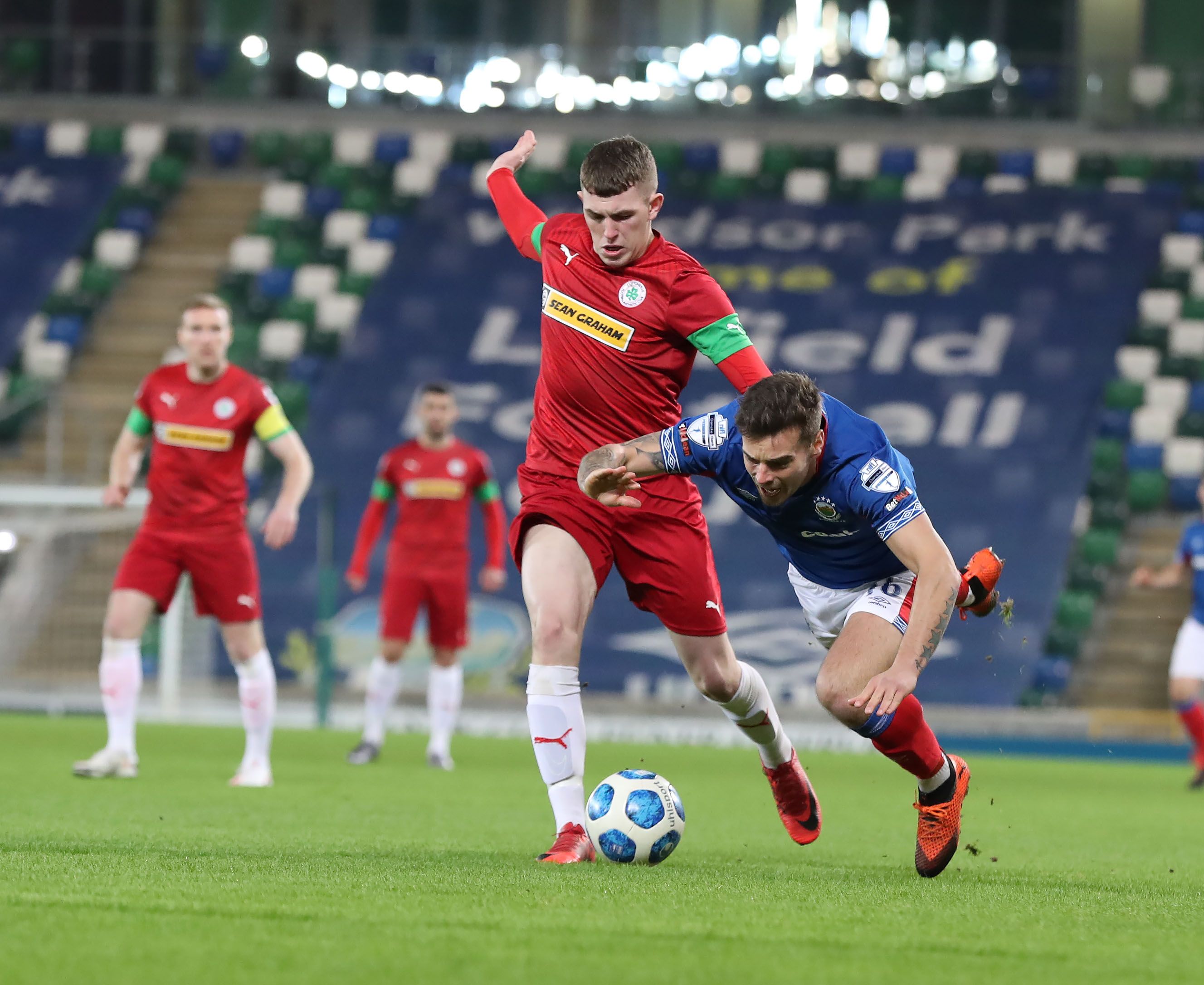 Aaron Donnelly says Kris Lindsay\'s appointment to the Cliftonville management team will have a huge impact 