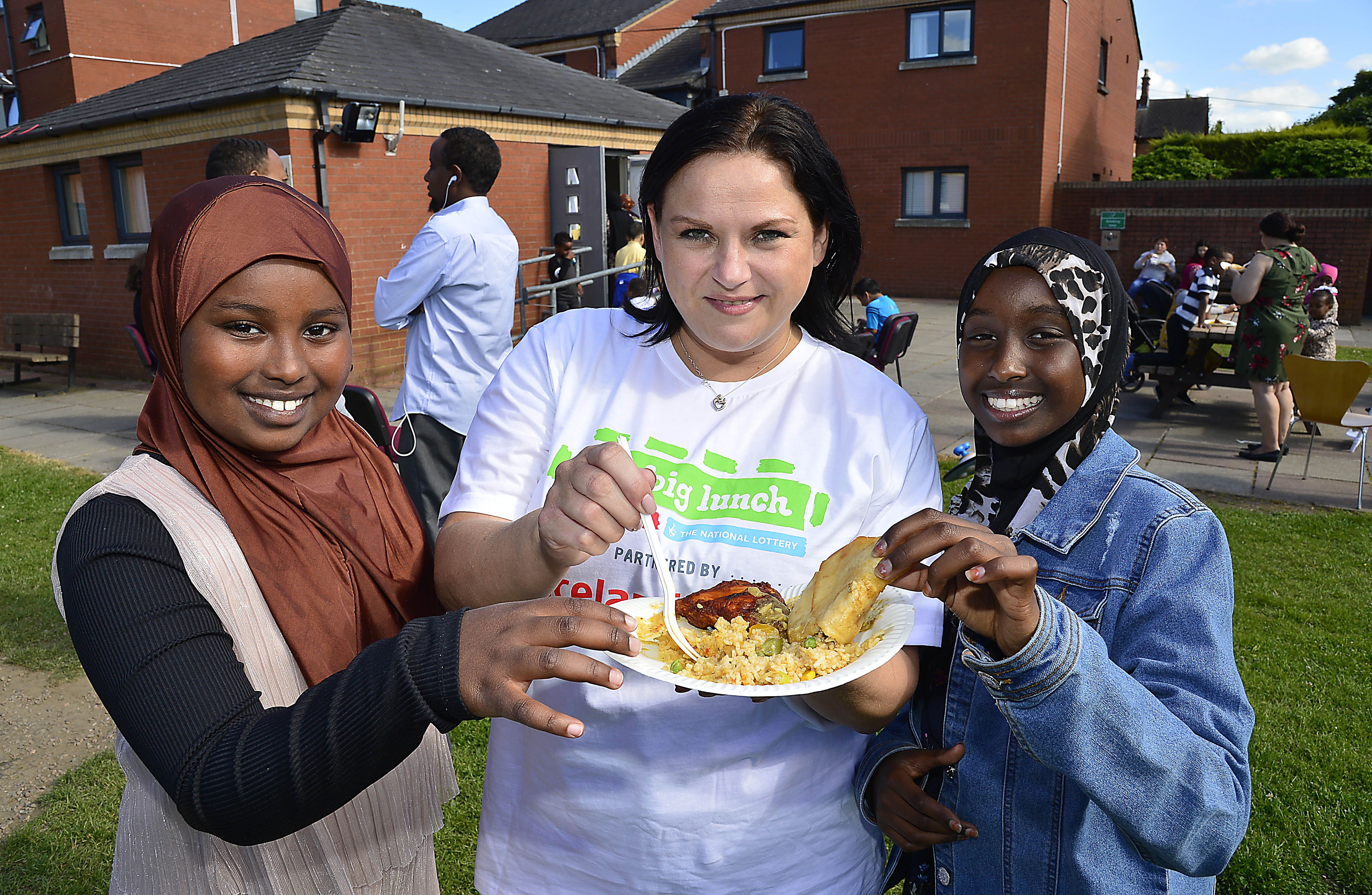 BIG LUNCH: Aisha and Fatima with Gail McLaughlin, Homeless Services Manager, Ark Housing, Rossville House