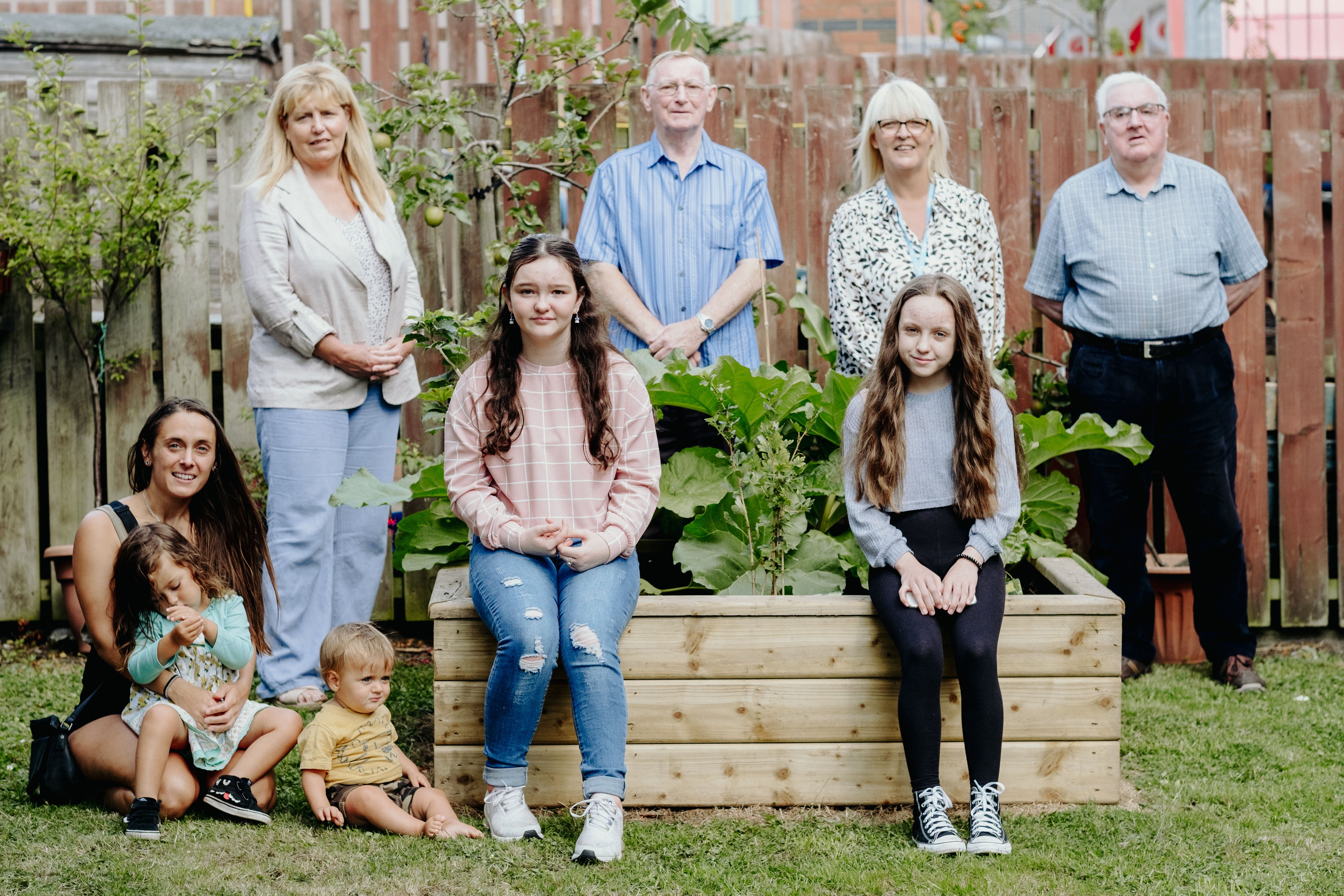 BIODIVERSITY PROJECT: Fiona Mc Auley (Radius), Chris Beattie (resident), Kathleen McIlroy (Coordinator), Patrick Hill (resident) and volunteers from Divis Community Project at Cullingtree Fold on the Falls Road