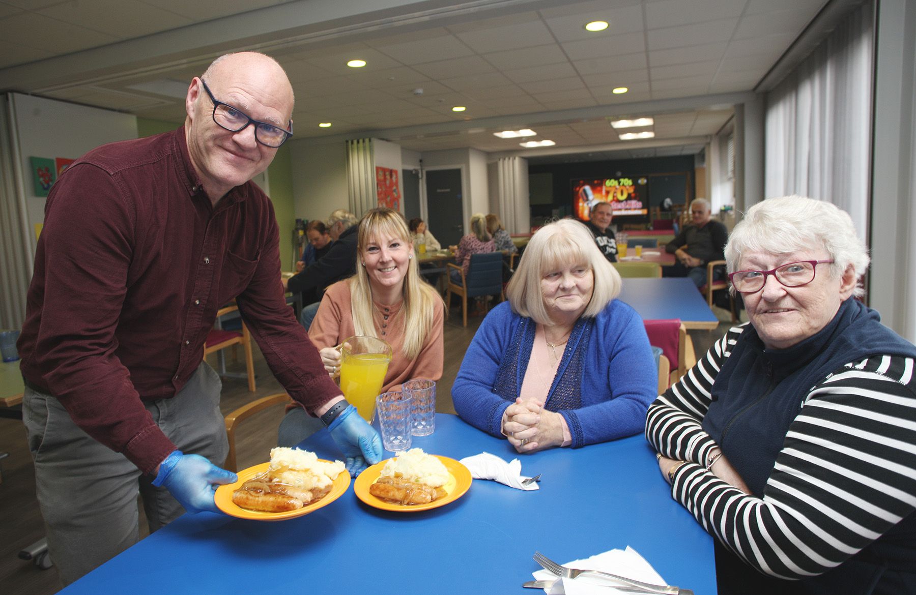 SERVICE: West Belfast MP Paul Maskey and Cllr Claire Canavan join service users  Lily McStravick and Margaret Kerr at the launch of the SCA\'s new Heat and Eat scheme with