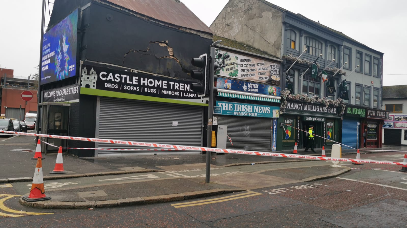 CRACKS: Castle Street and Queen Street have been closed due to the partial collapse of a building
