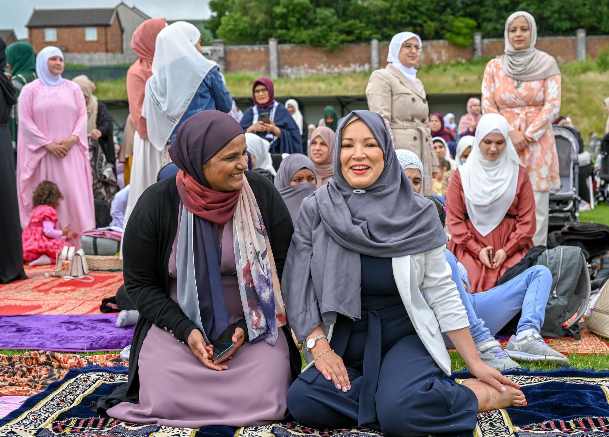 \"RAINBOW OF CULTURES\": First Minster Designate Michelle O\'Neill joins the Eid celebrations in West Belfast