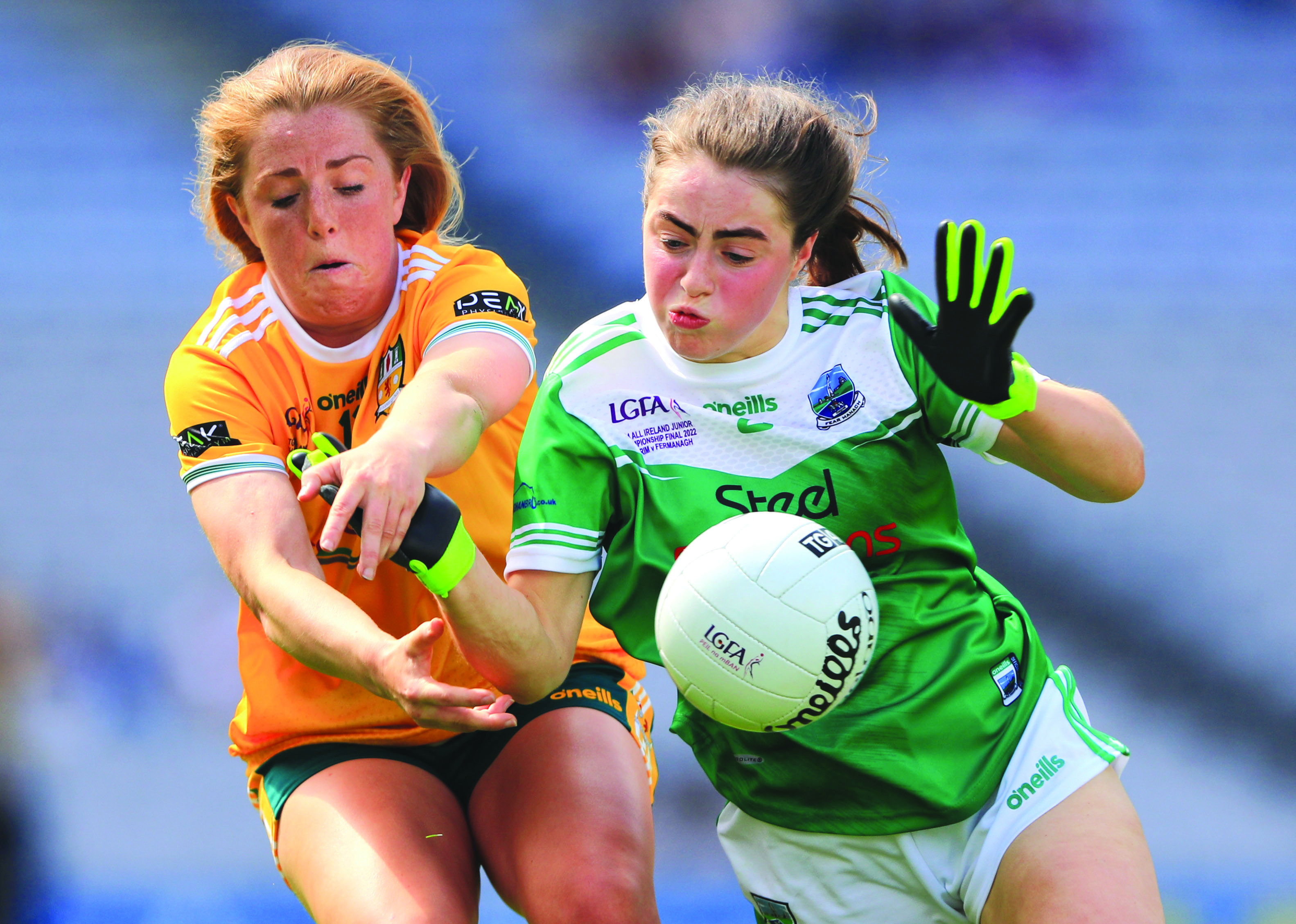 Cathy Carey and Eimear Keenan challenge for the ball during last week’s drawn game at Croke Park