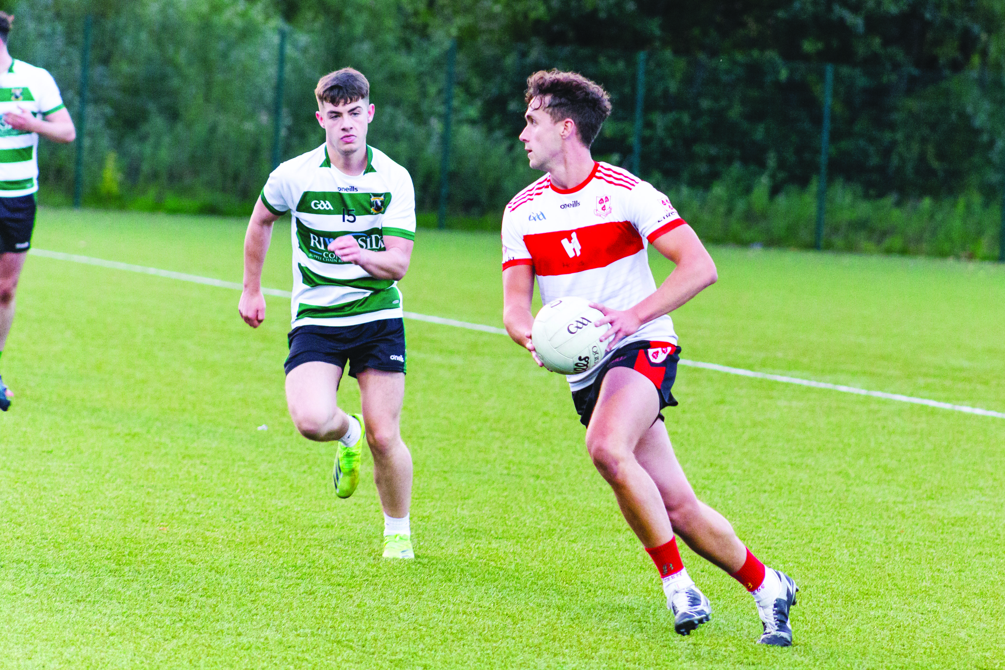 Éire Óg advanced thanks to victory over Wolfe Tones but will head to Colaiste Feirste on Saturday (3pm) to meet an ever-improving Laochra Loch Lao
