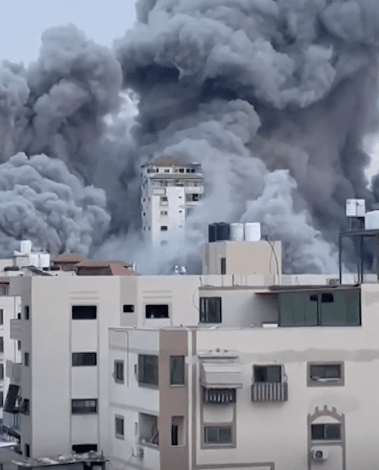 CIVILIAN CASUALTIES: The Israeli bombardment of Gaza continues