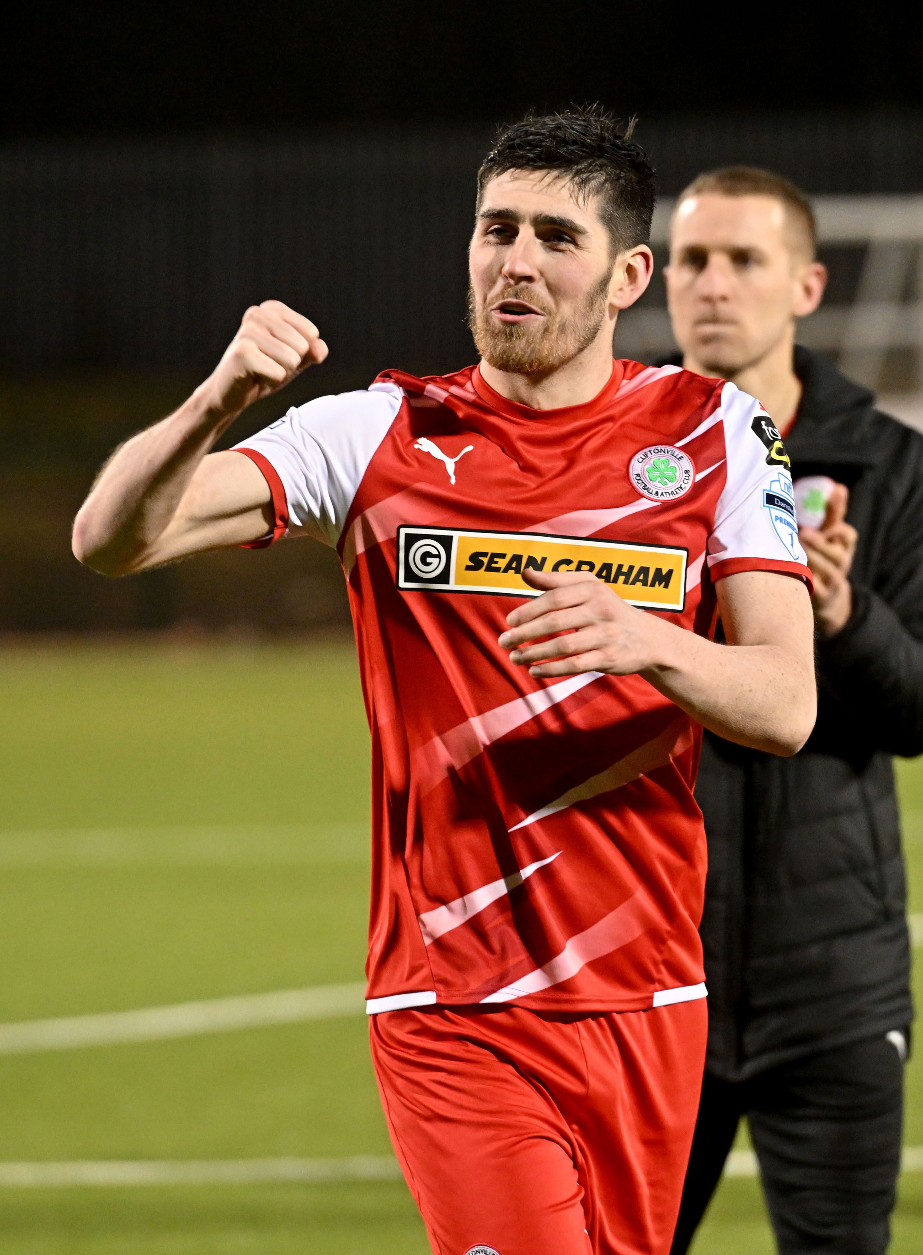 Luke Turner celebrates Cliftonville\'s penalty shootout win 