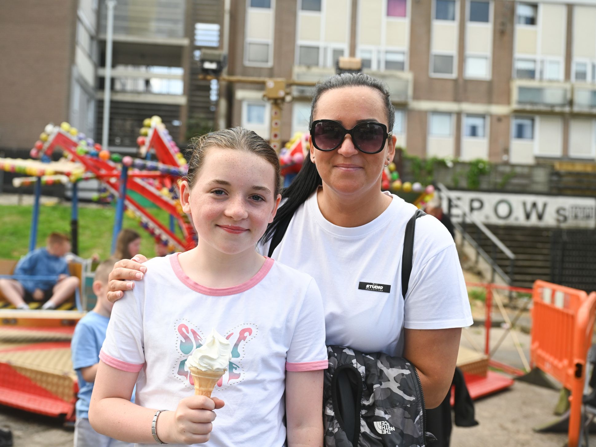 Catherine and Cliodhna Saunders