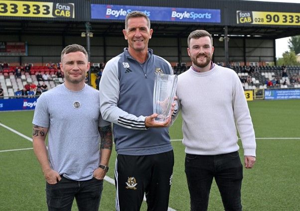 Stephen Baxter with Carl Frampton and Tye Adamson (BoyleSports)