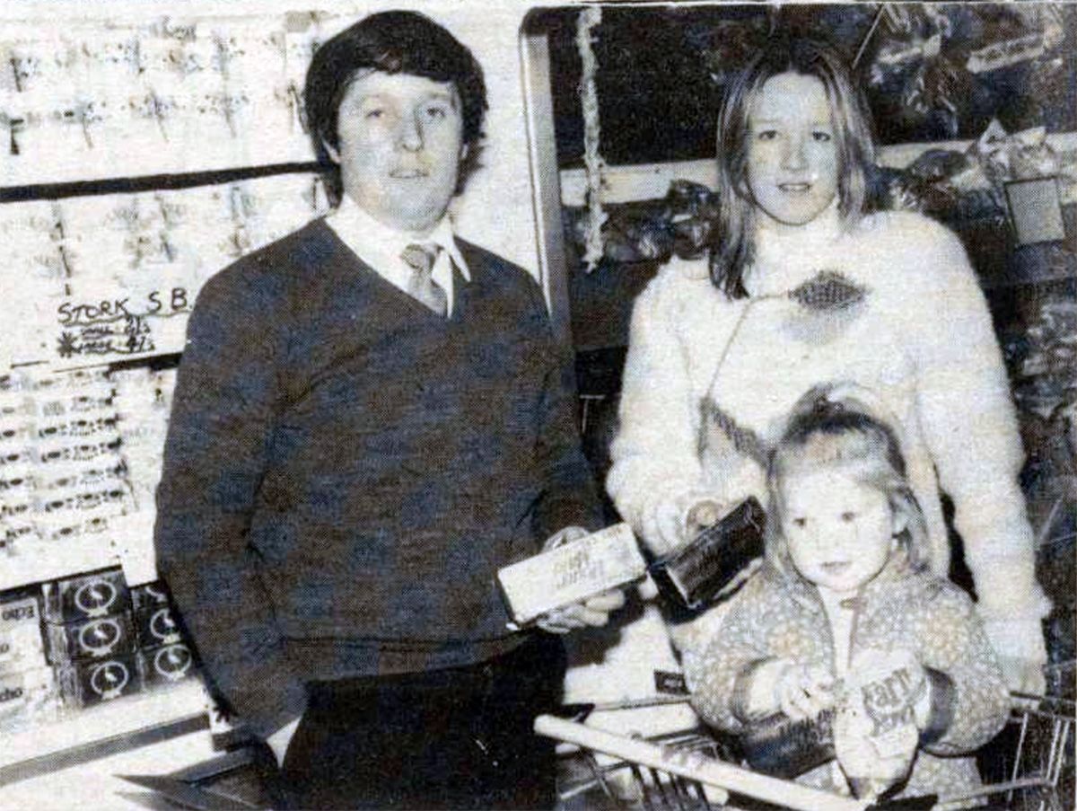 DEAL: Geraldine Coghlan with her daughter Carol and Curley’s Sean Kennedy