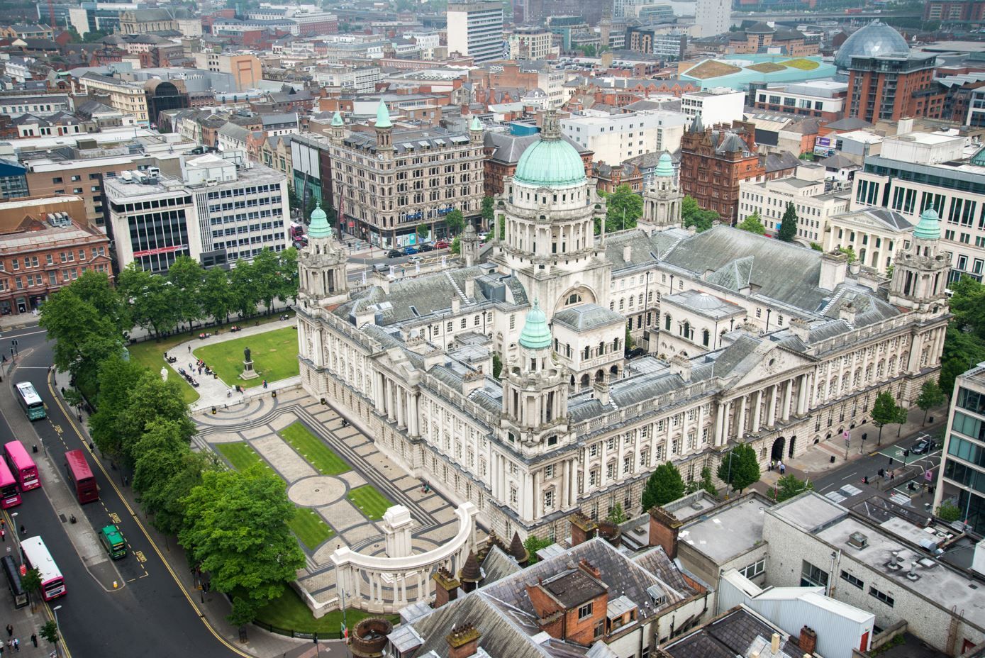 INCIDENT: Belfast City Hall