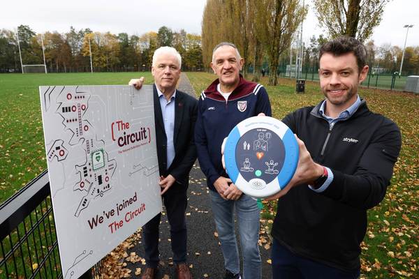 Marathon man John's life saved by defib heroes 