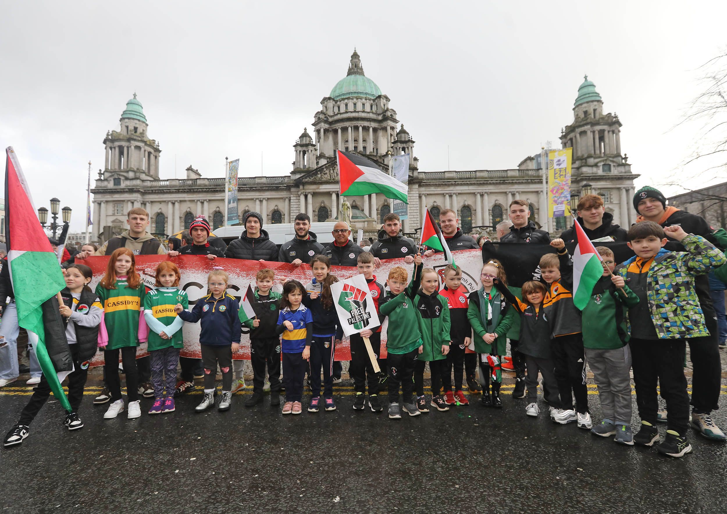 PALESTINE: Thousands of Gaels turned up on Saturday to call for a permanent ceasefire in Gaza and an end to the genocide