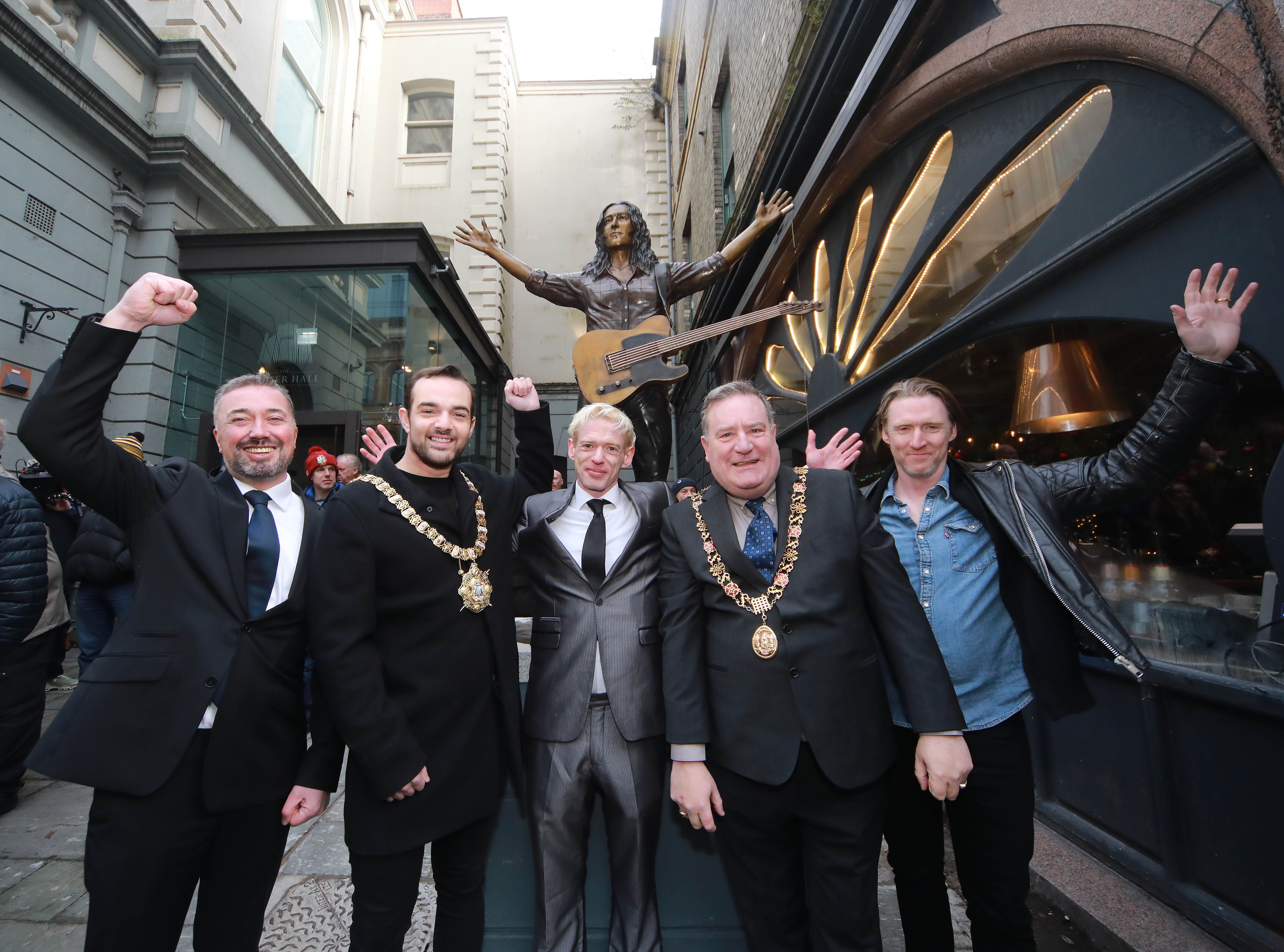 ICON: Chris McCracken (Linen Quarter) Lord Mayor of Belfast Micky Murray, Eoin Gallagher (Rory\'s nephew), Lord Mayor of Cork Dan Boyle and Daniel Gallagher (Rory\'s nephew) at the new statue