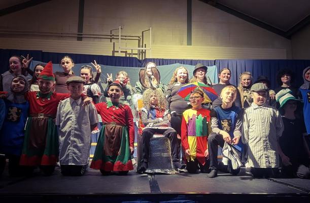 Seó na Nollag Gaelscoil na bhFál: Labhraidh Loingseach