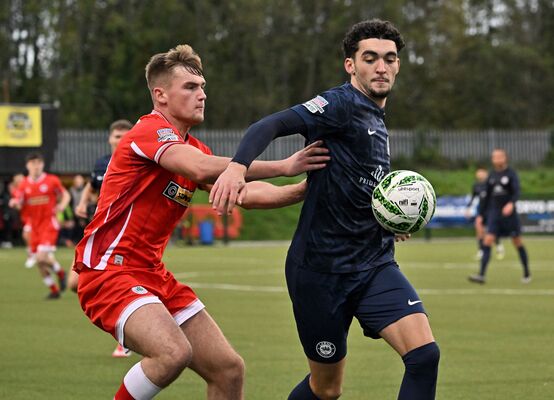 Soccer: Reds slump to another league defeat