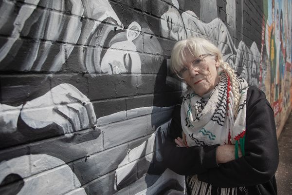 MÁLA POIST: Supporting Belfast delegates marching to Gaza