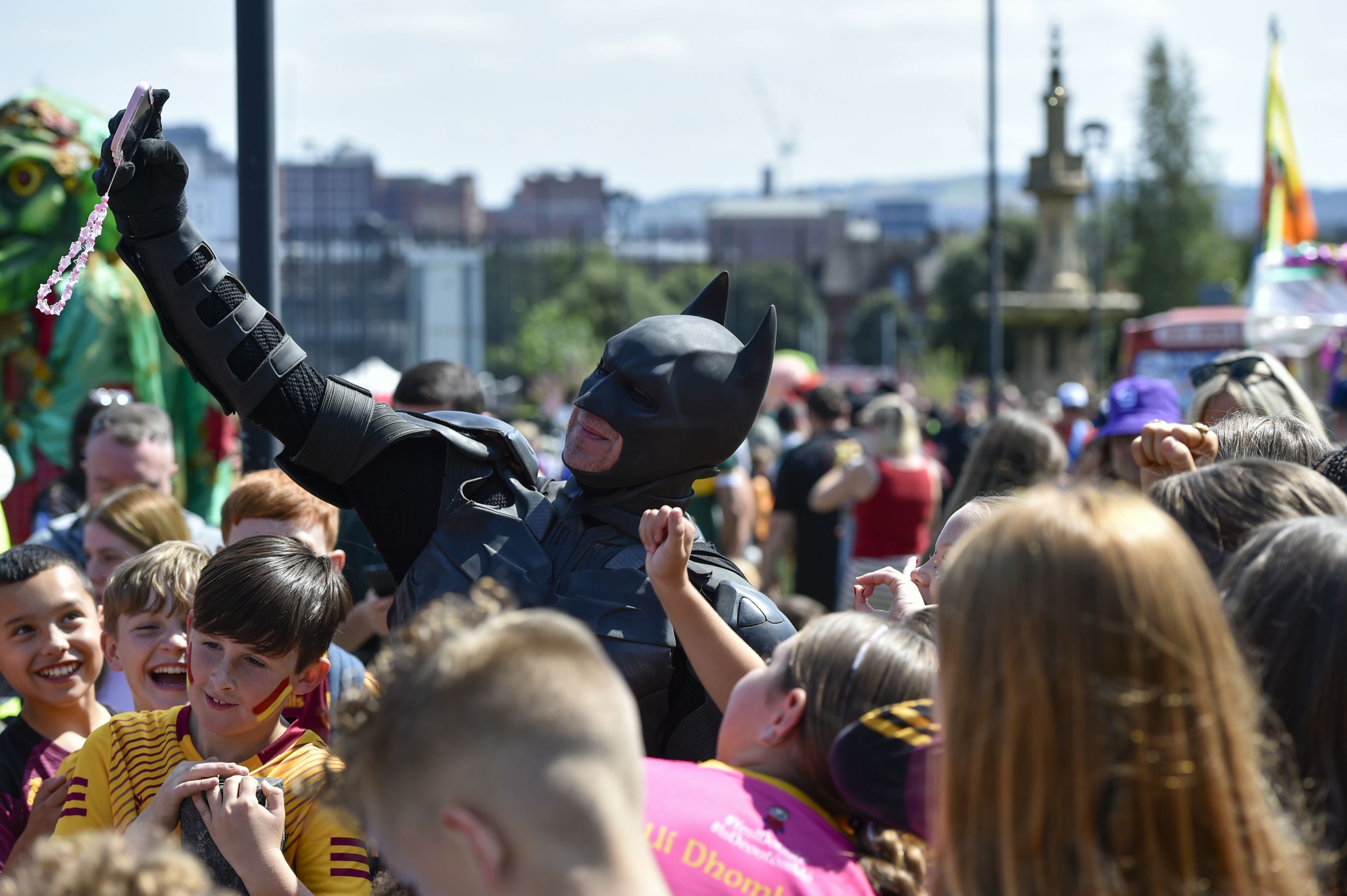 HOLY SELFIES, BATMAN! An army of unsung heroes makes Féile the runaway success that it is