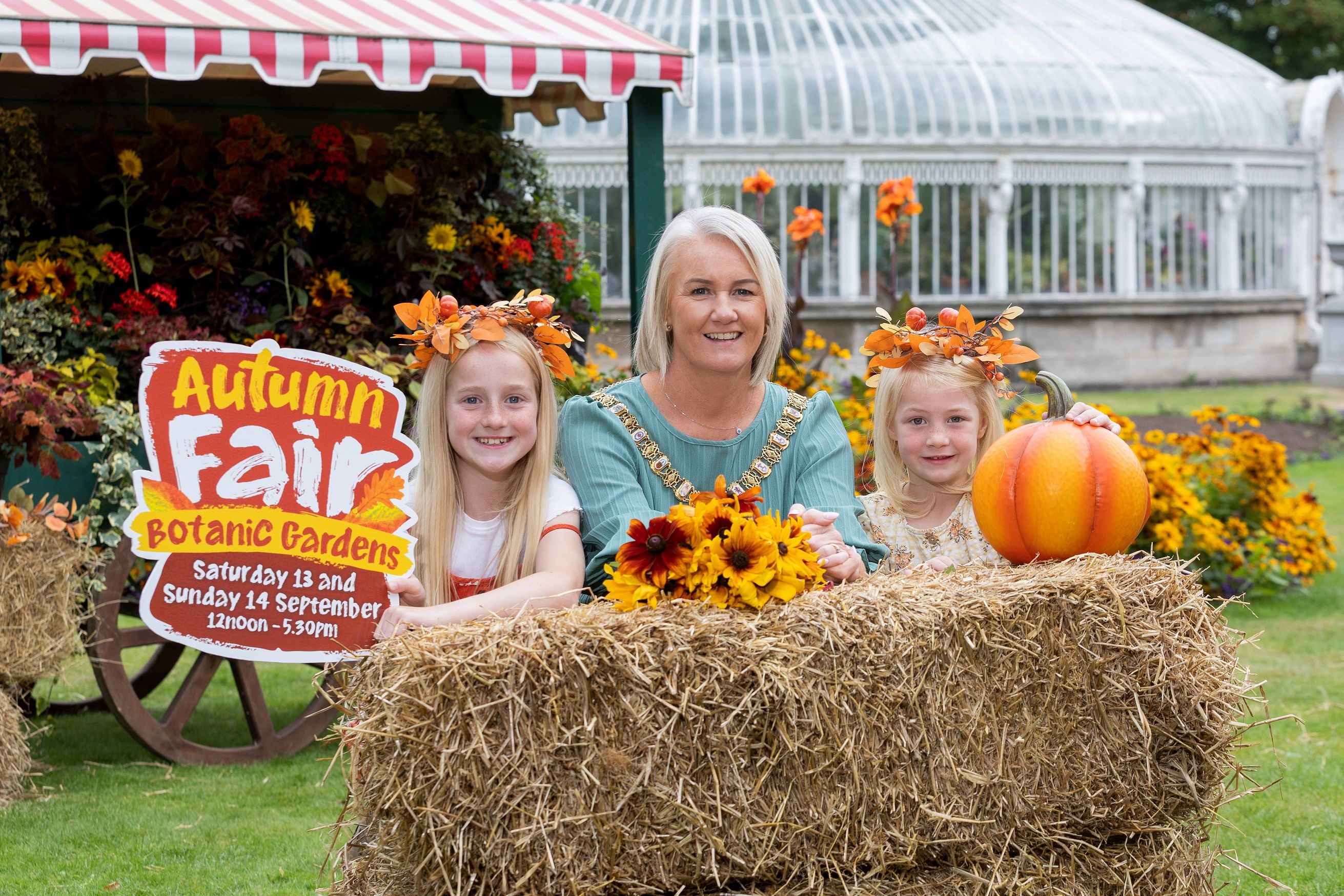 ALL OF THE FUN OF THE FAIR: Lord Mayor Councillor Tracy Kelly is joined by Felicity Phillips-Morrison (left) and Wren Phillips-Morrison (right) to launch this year’s Autumn Fair 
