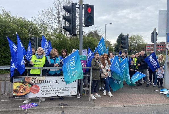 Teachers set to vote on offered 4 per cent pay rise