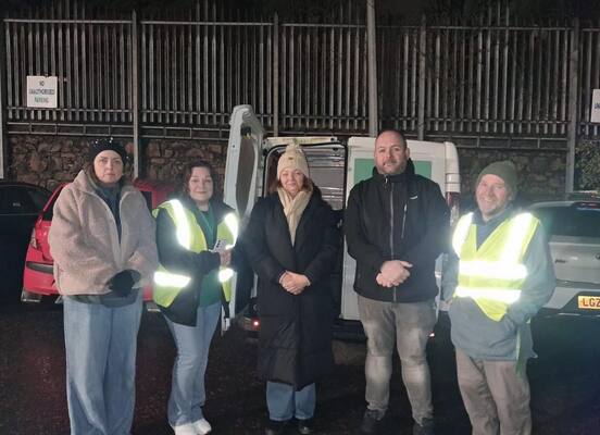 Sinn Féin MLAs join People’s Kitchen outreach and call for cross-party action on homelessness