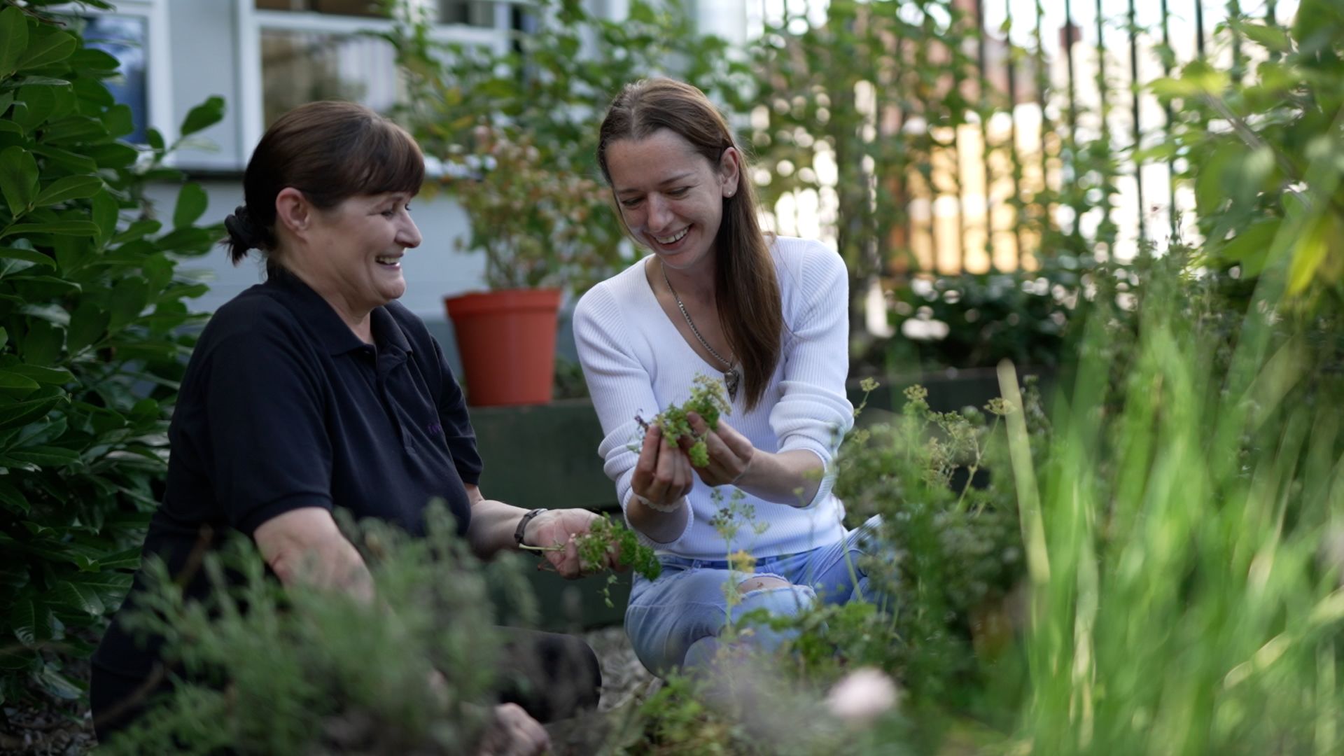 Footprints Sustainable Living Manager Eileen Wilson with project participant Bronagh Fennell