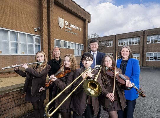 £25,000 grant strikes a chord with St Louise’s music students