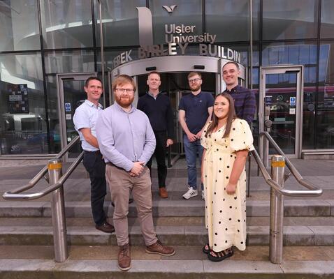 Tionscadal Ollscoil Uladh ag dul ar chamchuairt chúige