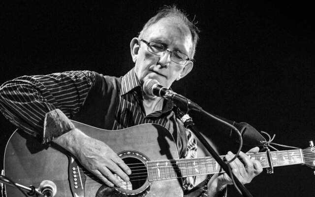 Prestigious award for Fergus O’Hare as Conradh na Gaeilge Ard-Fheis rolls into town