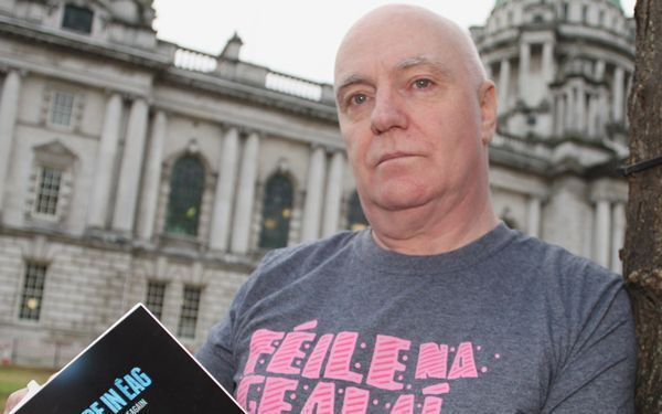 Scoth na bhFeirsteach liteartha ag ceiliúradh na cathrach cois cuain