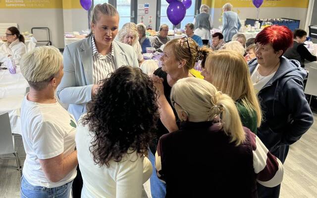 Junior Minister visits Woman to Woman project at Newhill Community Centre