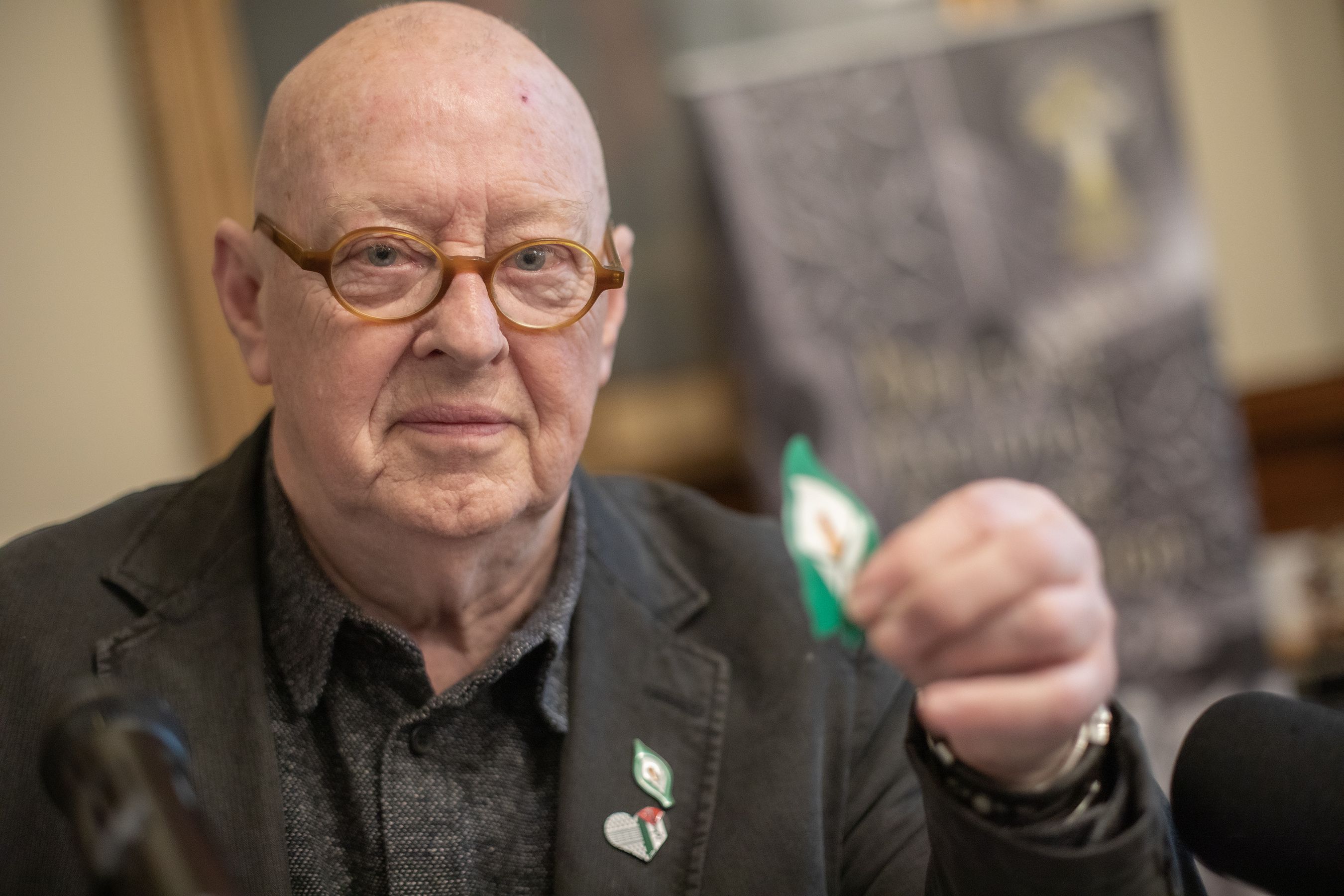 EASTER LILY LAUNCH: Joe Austin from National Graves Association 