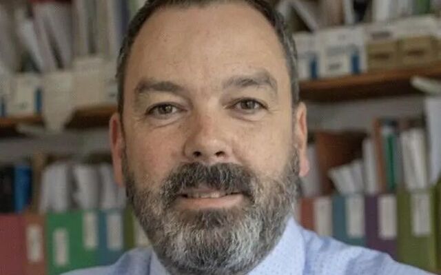 Séamus to launch powerful family memoir continuing legacy of his father 