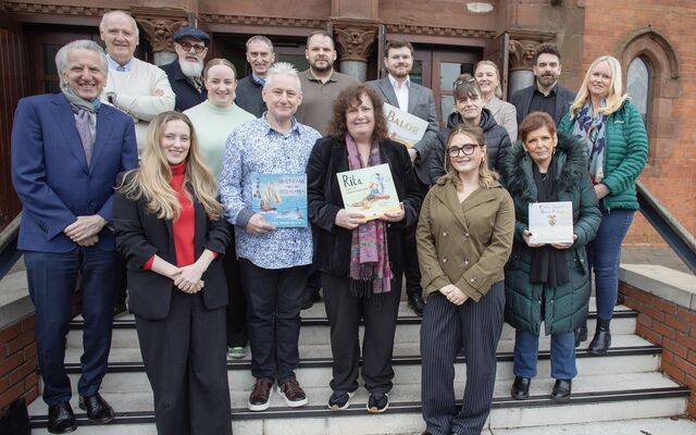 Foilsitheoirí Feirsteacha a bhfuil rachairt domhanda ar a saothair