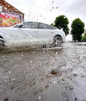 PIC OF THE DAY: Heavy rain on the Falls Road