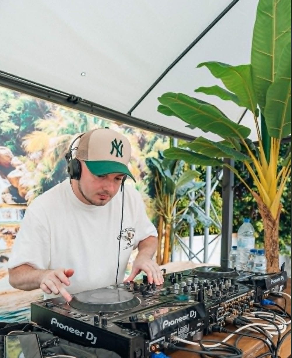 LIVIG THE DREAM: DJ Tommy Twin
