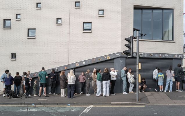 WATCH: Crowds queue on the Falls to snap up last Kneecap tickets