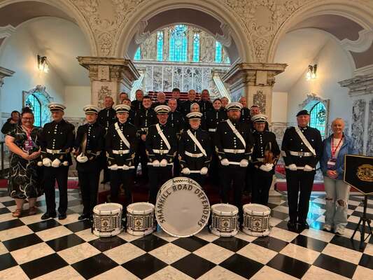 Shankill Road flute band praise Fleadh after 'thunderous' City Hall  reception