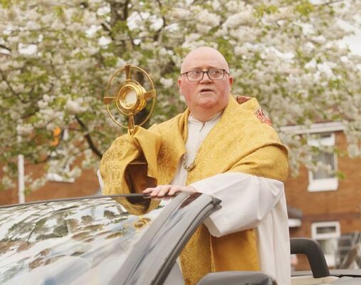 Priest hits out at proposal to light up Belfast City Hall in support of abortion rights