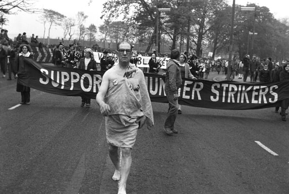 Gerry Adams: County Mayo pays tribute to the hunger strikers