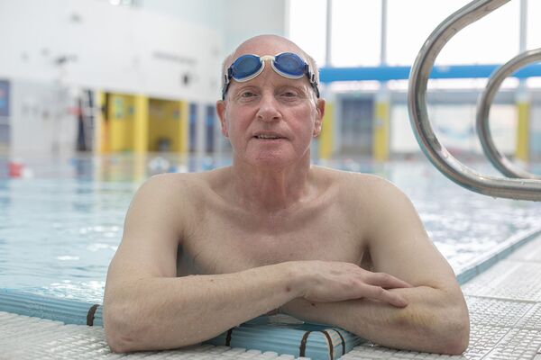 Brian makes a splash at Falls Leisure Centre after learning to swim at 70-years-of-age