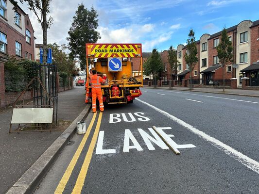 Bilingual road signage set to be expanded in West Belfast