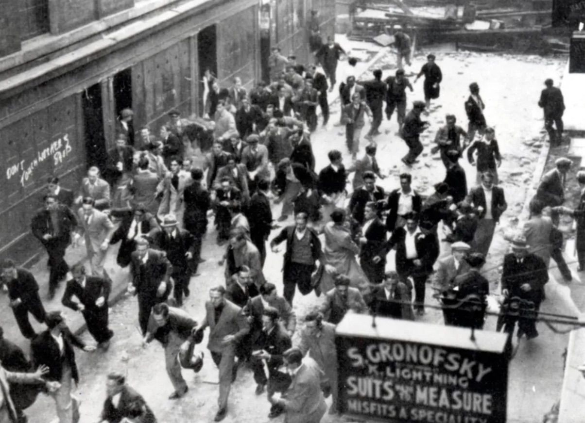 FLASHPOINT: Anti-fascists forced Oswald Mosley\'s Blackshirts away from Jewish streets in London in October 1936
