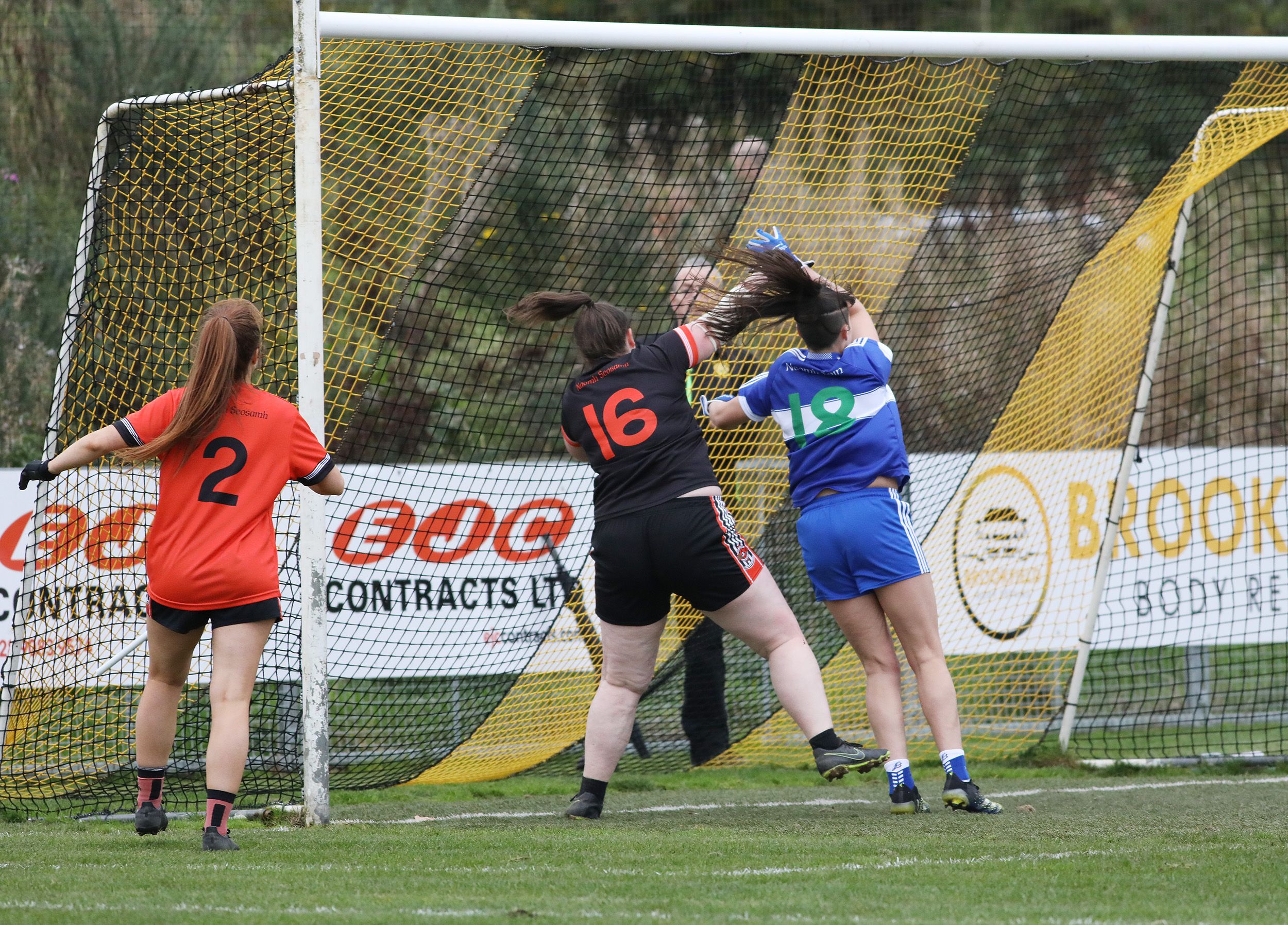  Toni Leigh Finnegan palms to the net