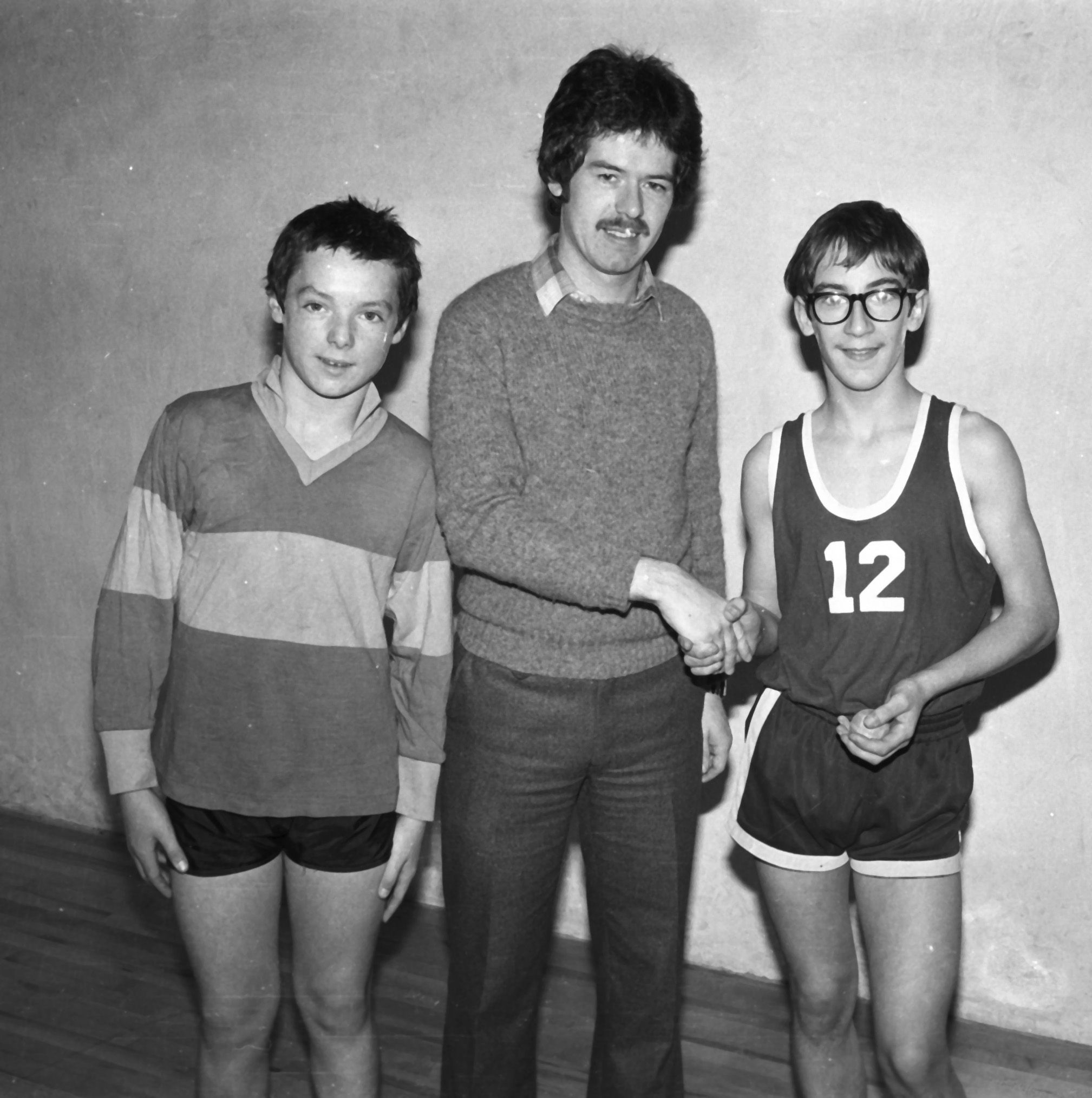 Paddy McAuley  (St Mary's) beat Kenny McAuley (St Malachy's) in the National Handball Day at Andersonstown Leisure Centre