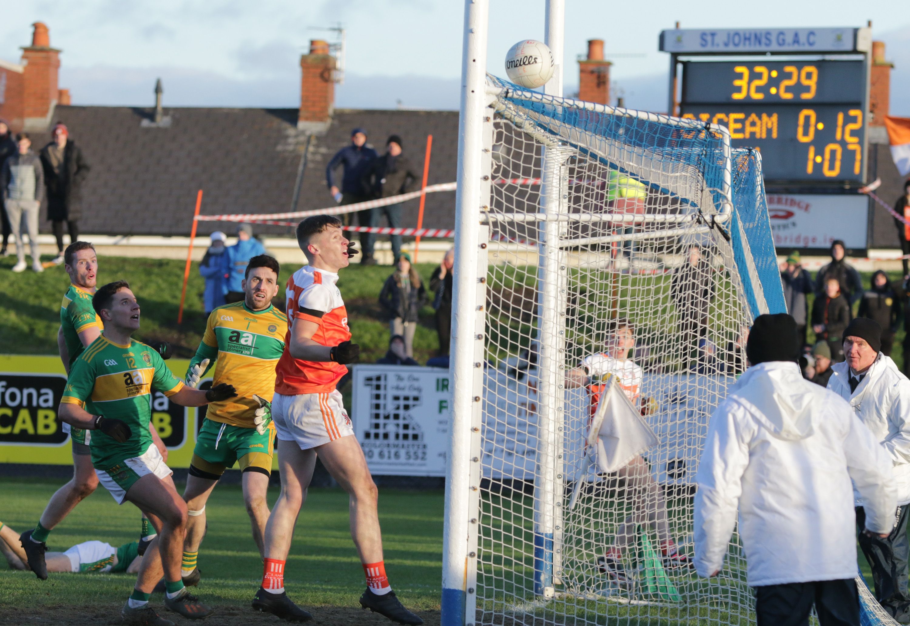 Ruairi McDonald looks on as his late palmed effort drops over, rather than under the bar