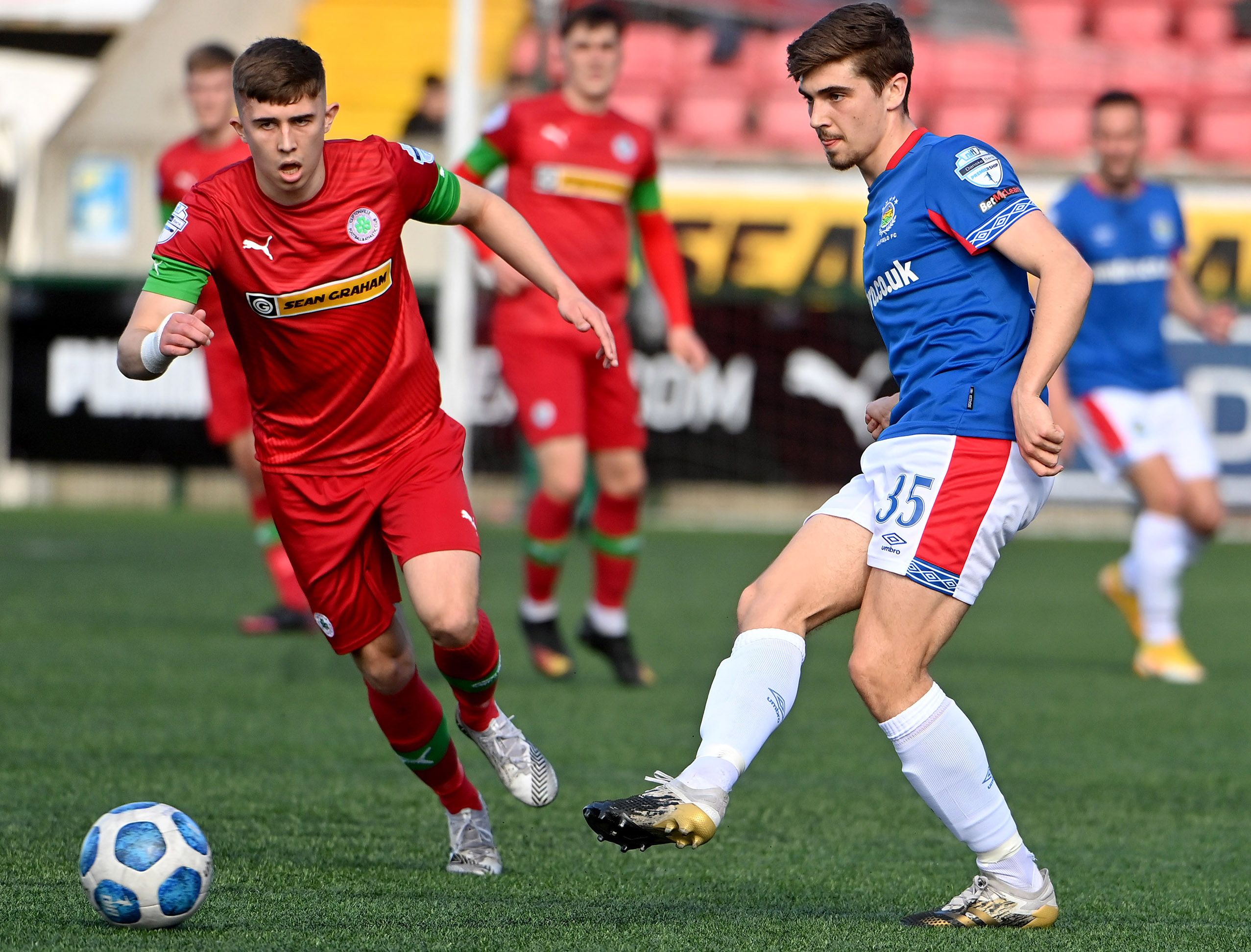 Paul O'Neill in action with Linfield's Cameron Palmer