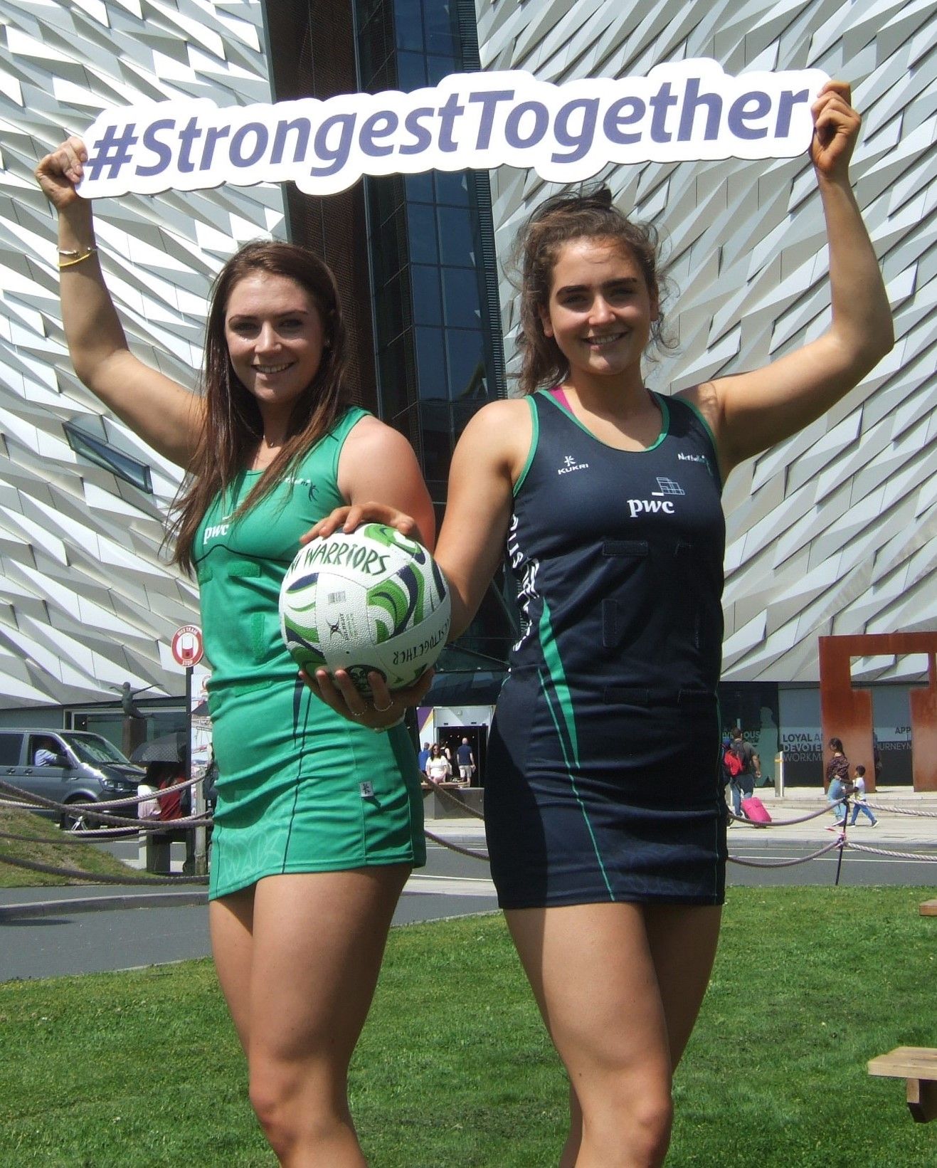 Sisters Emma (left) and Michelle Magee just before the 2019 World Cup where they were part of the NI Warriors squad