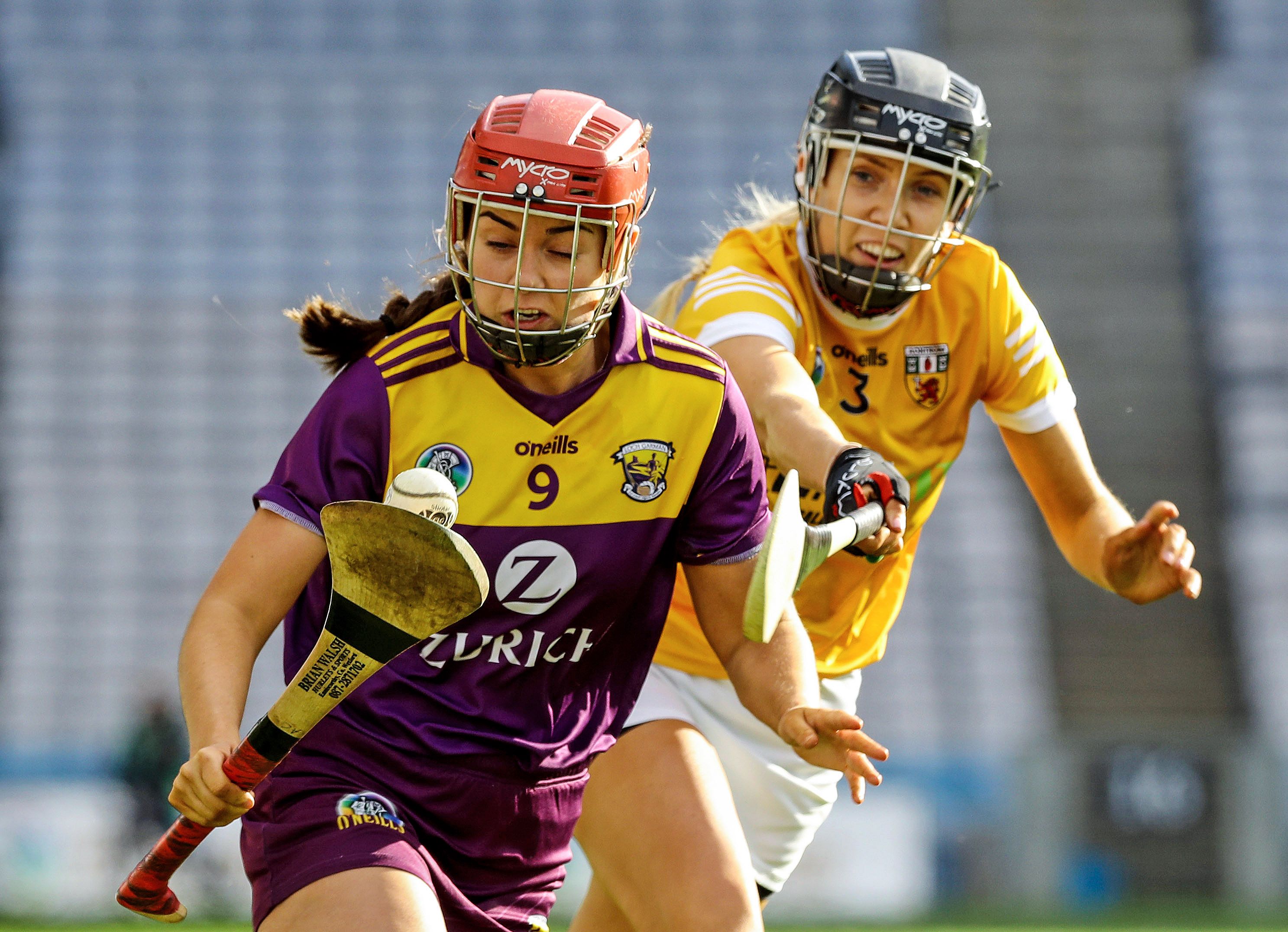 Niamh Donnelly challenges Anais Curran 